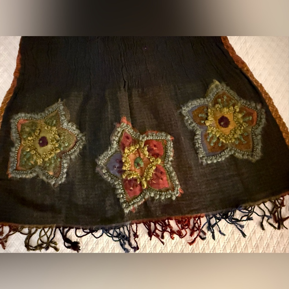 GORGEOUS SCARF/WRAP - Picture 6 of 10